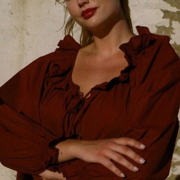 Doen Deep Red Ruffled Blouse - Picture 2 of 10